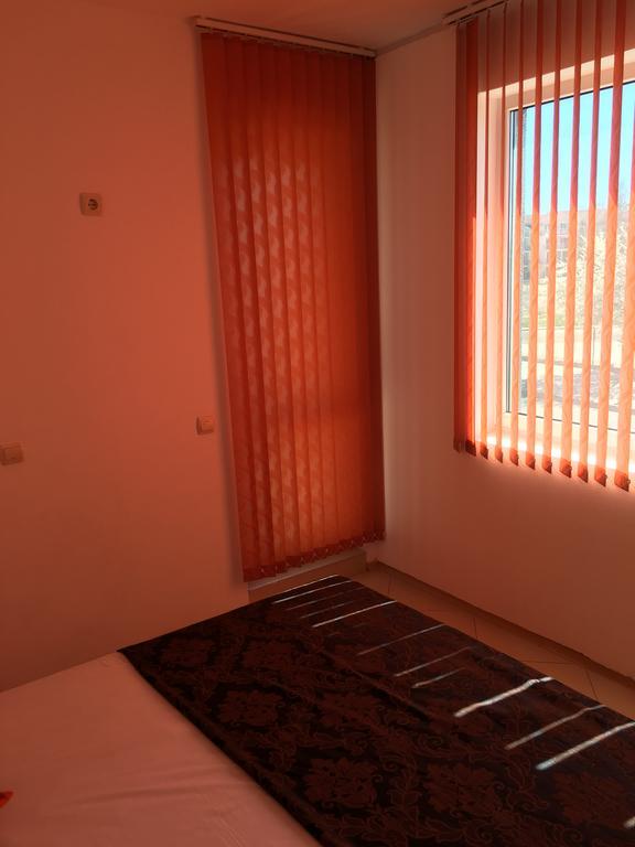 Adonai Apartments Несебър Екстериор снимка