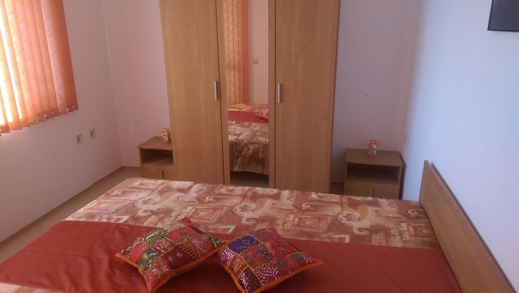Adonai Apartments Несебър Екстериор снимка